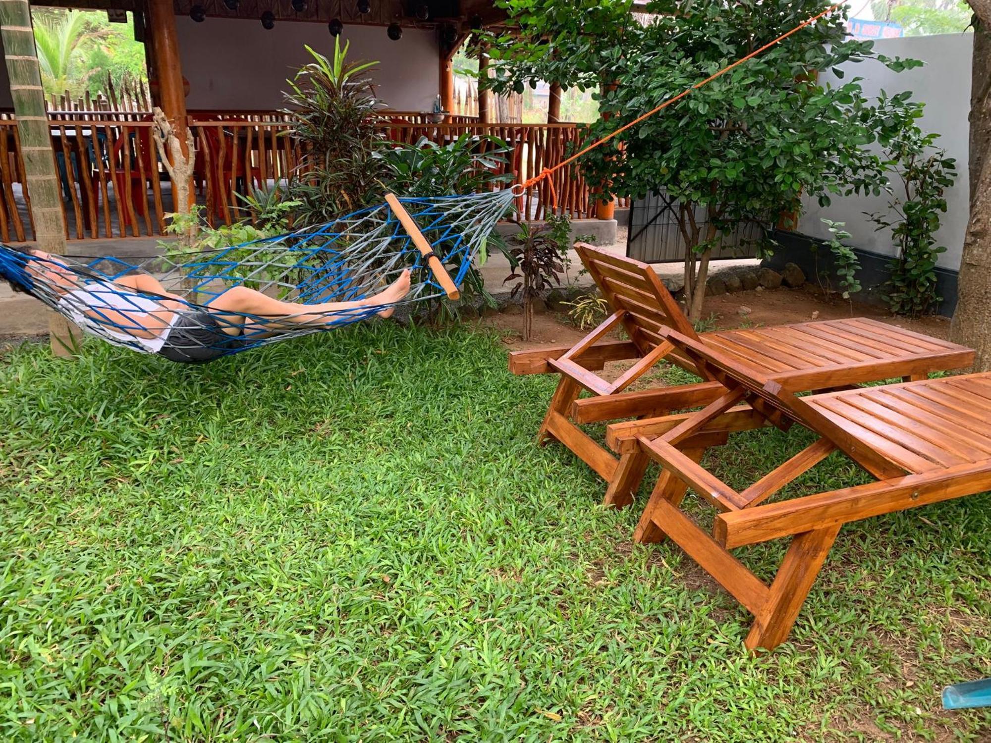 Vibushan Guest House Nilaveli Exterior foto